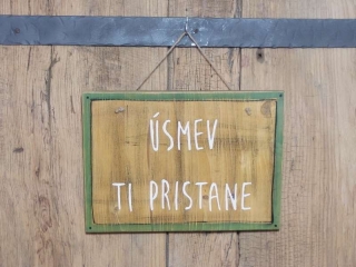 Úsmev ti pristane 