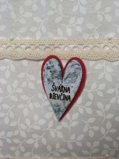 Brošňa Švárne dievča