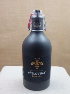 Včelovina špeciál v keramickej fľaši 0,7 l
